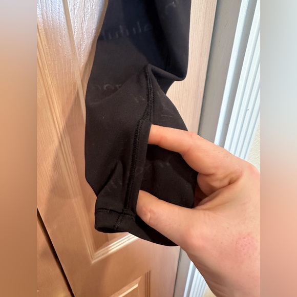 lululemon  cropped long sleeve special edition - Picture 7 of 7